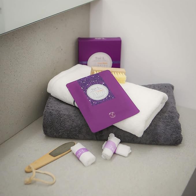 Toi:L Extra Silky Foot Mask 5 Pairs, Post-Peeling Foot Care Treatment, Moisturizing Socks with Guerande Salt & Sweet Almond Oil for Dry Feet, Cracked Heels, and Callus, Stocking Stuffer