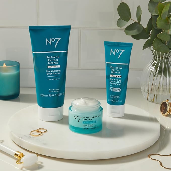 No7 Protect & Perfect Intense Advanced Nourishing Hand and Nail Cream - Anti Aging Hand Cream with Vitamin B5 - Contains Matrixyl 3000+ Collagen Peptide Anti Wrinkle Technology (75 ml)